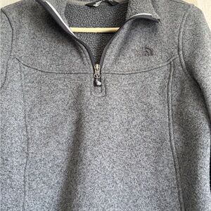 The North Face Womens Size Lg pullover fleece sweater Gray sku 5156
